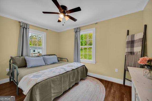261 Oak Valley Road, Toccoa, GA 30577