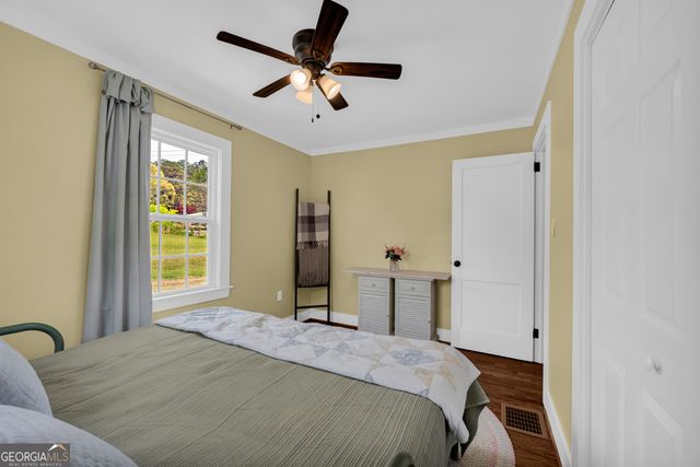 261 Oak Valley Road, Toccoa, GA 30577