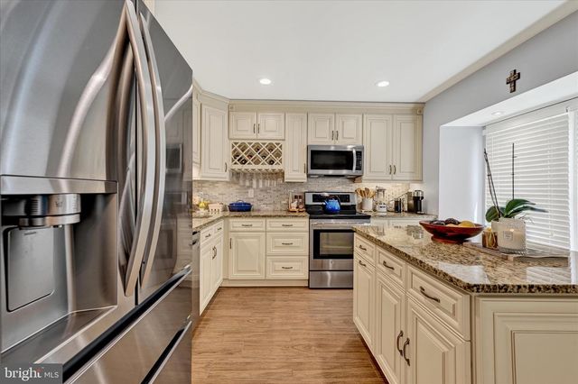 8670 CASTLEMILL CIR, Baltimore, MD 21236