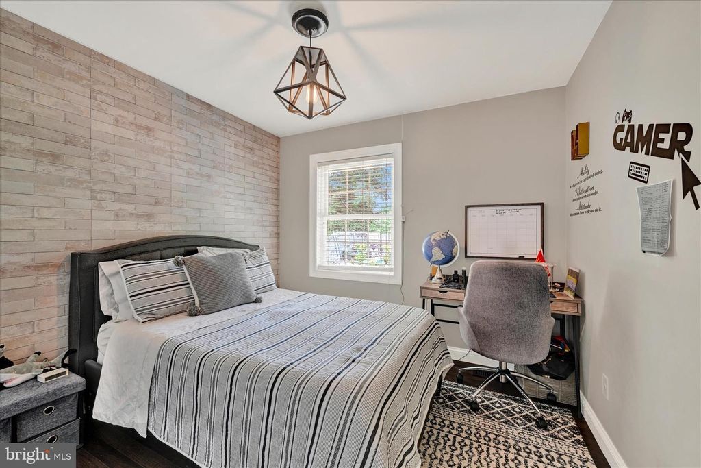 Image 22 of property listing at 8670 CASTLEMILL CIR, Baltimore, MD 21236