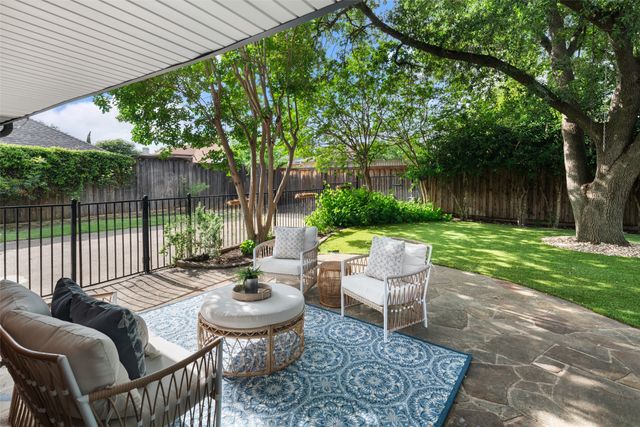 6211 Yellow Rock Trail, Dallas, TX 75248