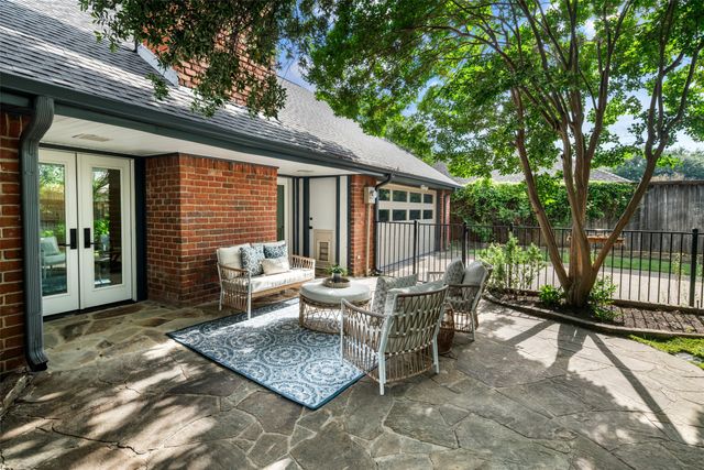 6211 Yellow Rock Trail, Dallas, TX 75248