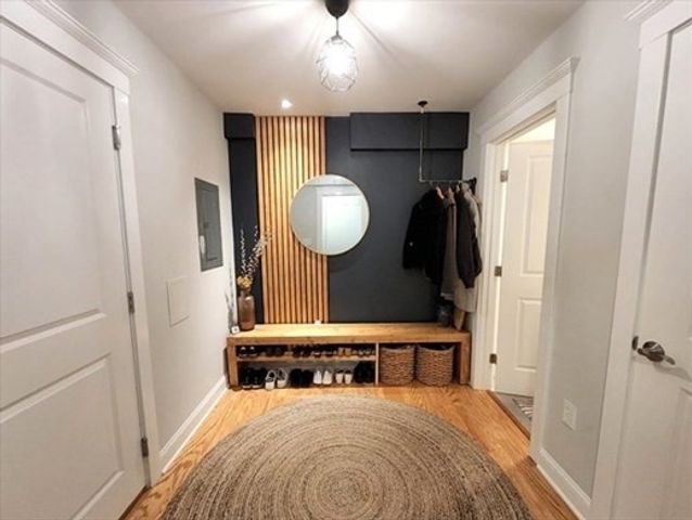 16 Common St 5, Waltham, MA 02451