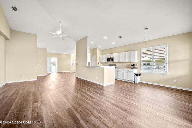 4865 Revenna Court 201, Melbourne, FL 32904