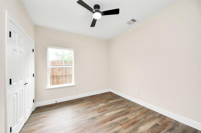 3808 Hiford Drive B, Houston, TX 77047