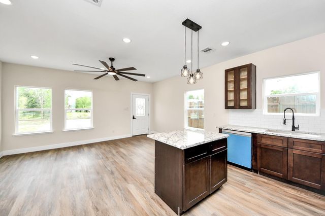 3808 Hiford Drive B, Houston, TX 77047