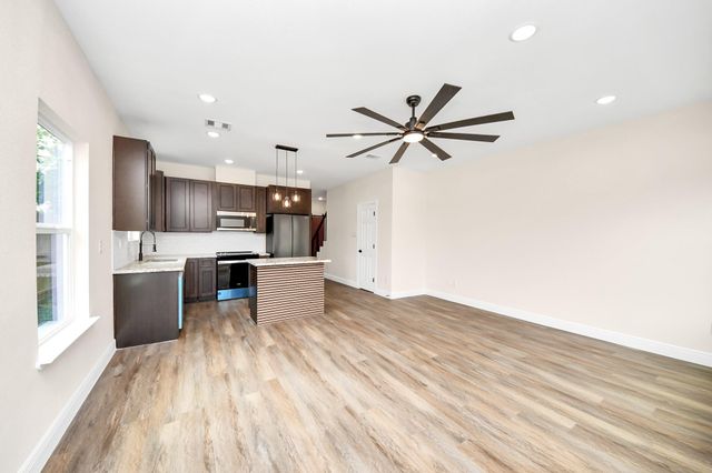 3808 Hiford Drive B, Houston, TX 77047