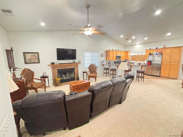 2185 Manzanita Ln, Boulevard, CA 91905