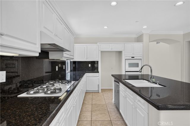 17 Turning Leaf Way, Azusa, CA 91702