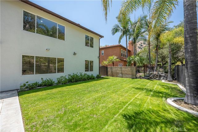 17 Turning Leaf Way, Azusa, CA 91702