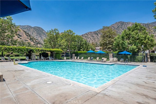 17 Turning Leaf Way, Azusa, CA 91702