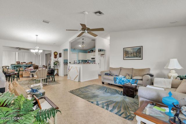 510 Torres Place, Lady Lake, FL 32159
