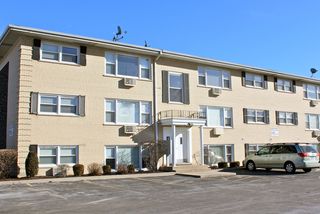 5037 N East River Road 1B, Norridge, IL 60706