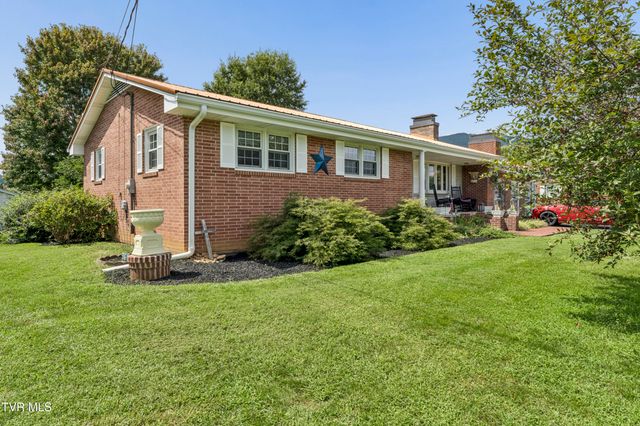 119 Green Valley Lane, Elizabethton, TN 37643