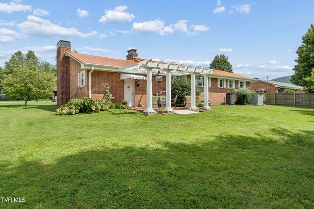 119 Green Valley Lane, Elizabethton, TN 37643