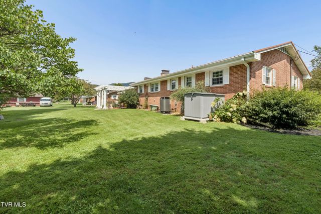 119 Green Valley Lane, Elizabethton, TN 37643