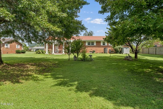 119 Green Valley Lane, Elizabethton, TN 37643