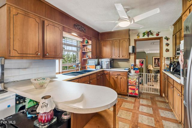 119 Green Valley Lane, Elizabethton, TN 37643