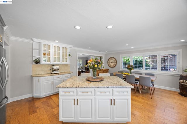 2557 Harewood Dr, Livermore, CA 94551