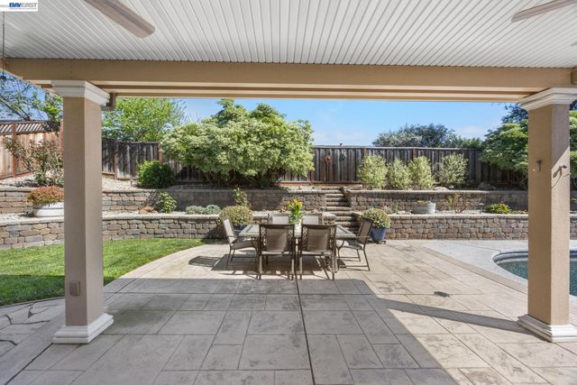 2557 Harewood Dr, Livermore, CA 94551