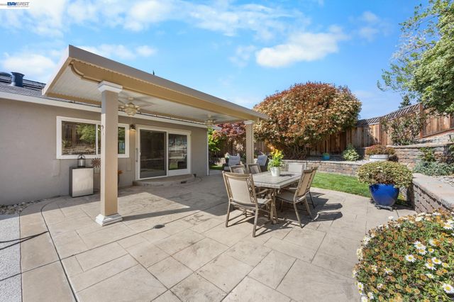 2557 Harewood Dr, Livermore, CA 94551