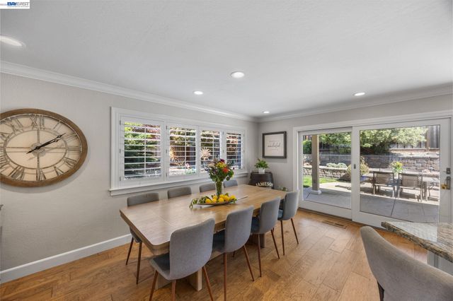 2557 Harewood Dr, Livermore, CA 94551