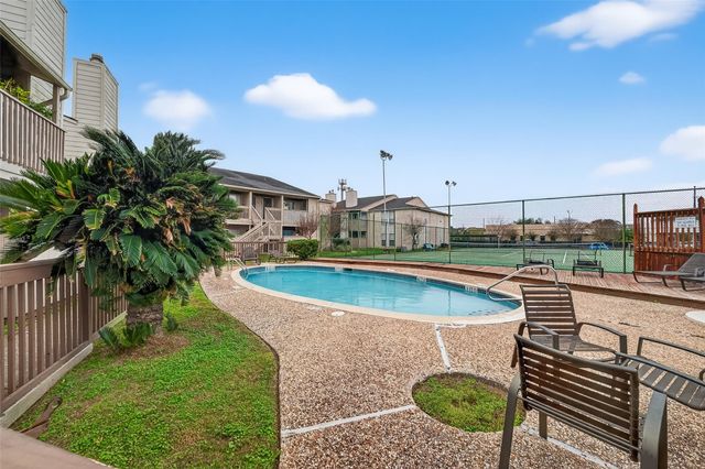 3919 Fairmont Parkway 206, Pasadena, TX 77504