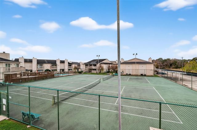 3919 Fairmont Parkway 206, Pasadena, TX 77504