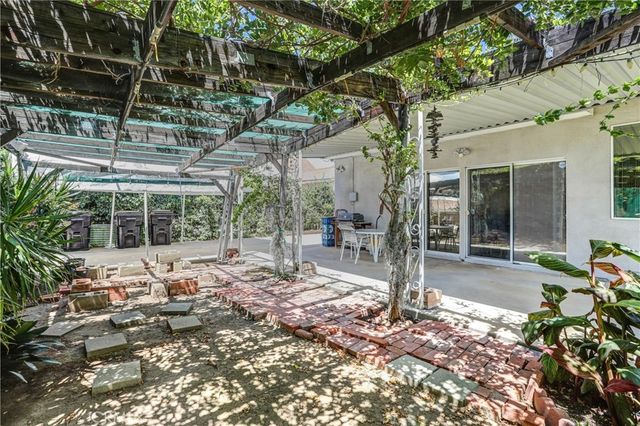 865 N Garsden, Covina, CA 91724
