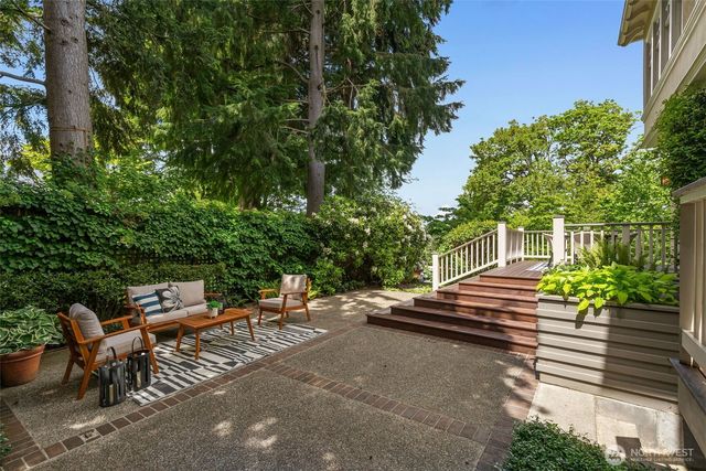 233 36th Avenue E, Seattle, WA 98112