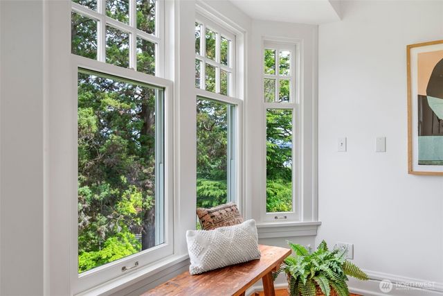 233 36th Avenue E, Seattle, WA 98112