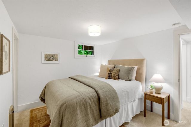 233 36th Avenue E, Seattle, WA 98112