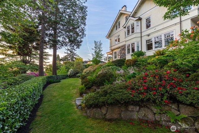 233 36th Avenue E, Seattle, WA 98112