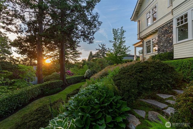 233 36th Avenue E, Seattle, WA 98112