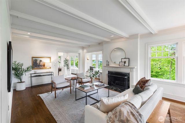 233 36th Avenue E, Seattle, WA 98112