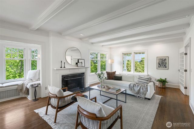 233 36th Avenue E, Seattle, WA 98112