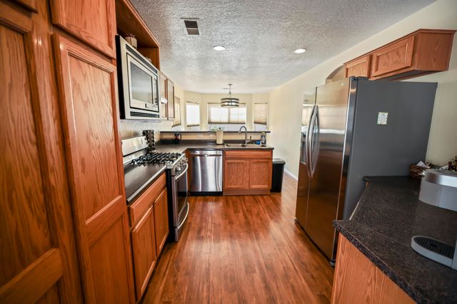 7709 Brianne Avenue NW, Albuquerque, NM 87114