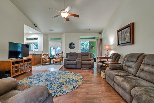 3473 Nathan Drive, Anderson, CA 96007