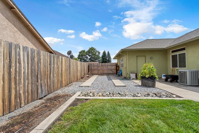 3473 Nathan Drive, Anderson, CA 96007