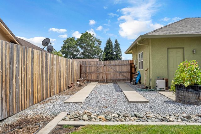 3473 Nathan Drive, Anderson, CA 96007