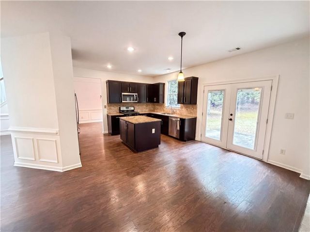 208 Autumn Trail, Acworth, GA 30102
