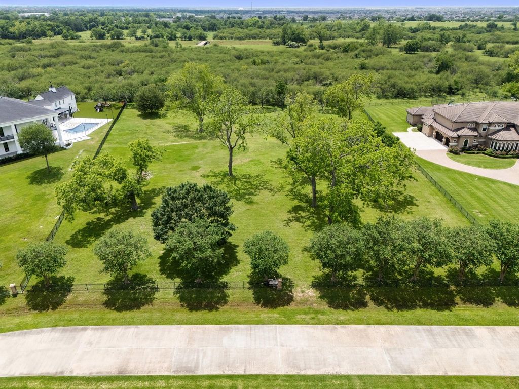 46 Chevall Court, Richmond, TX 77469