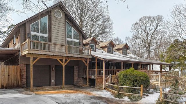 1842 Rock Springs Circle, Denver, NC 28037