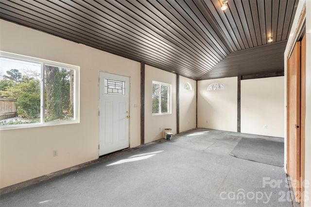 1842 Rock Springs Circle, Denver, NC 28037