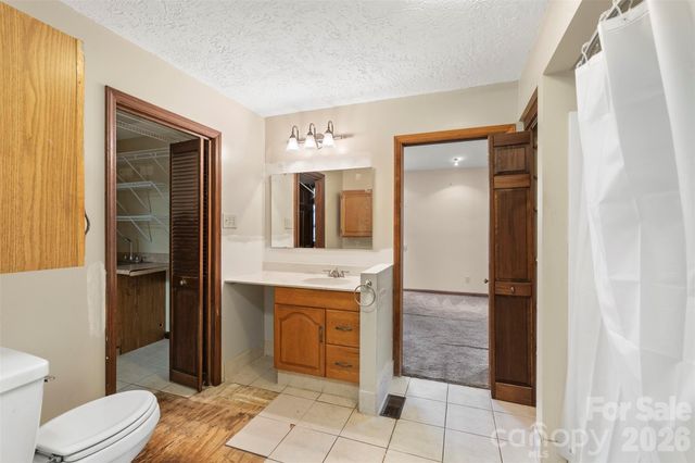 1842 Rock Springs Circle, Denver, NC 28037