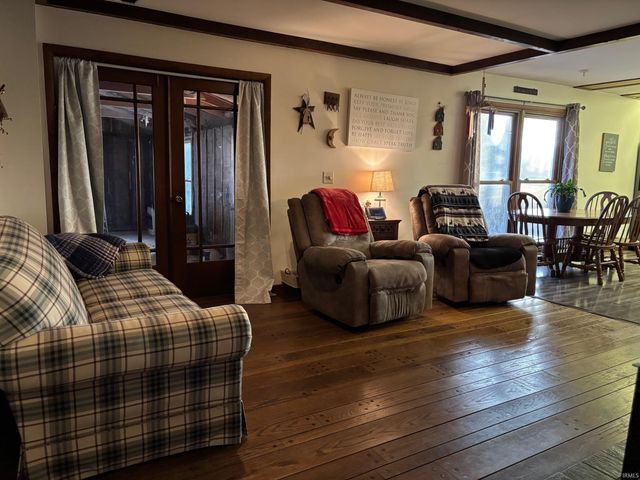 902 E 8th Street, Fowler, IN 47944