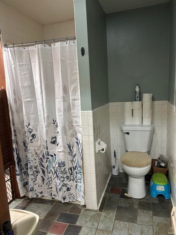 902 E 8th Street, Fowler, IN 47944