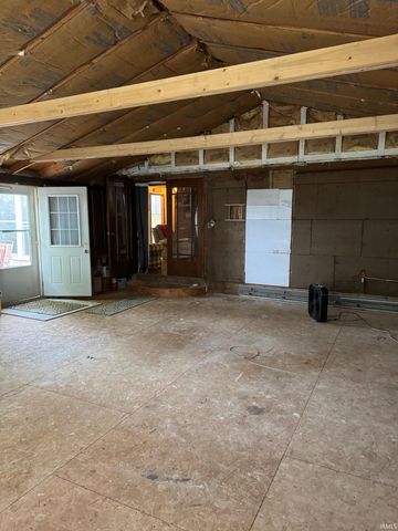 902 E 8th Street, Fowler, IN 47944