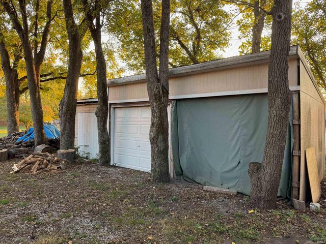 902 E 8th Street, Fowler, IN 47944