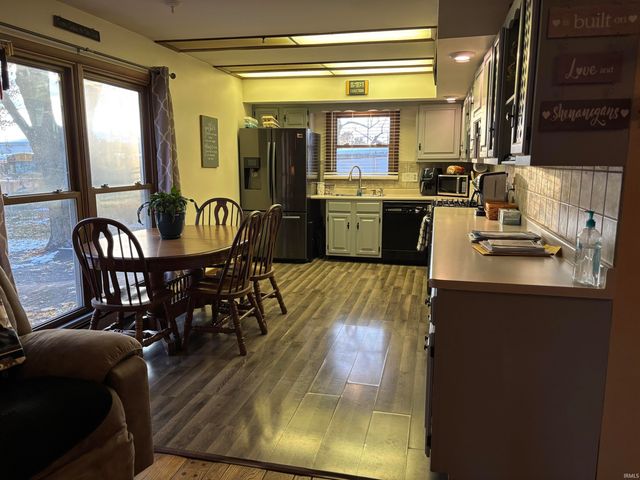 902 E 8th Street, Fowler, IN 47944